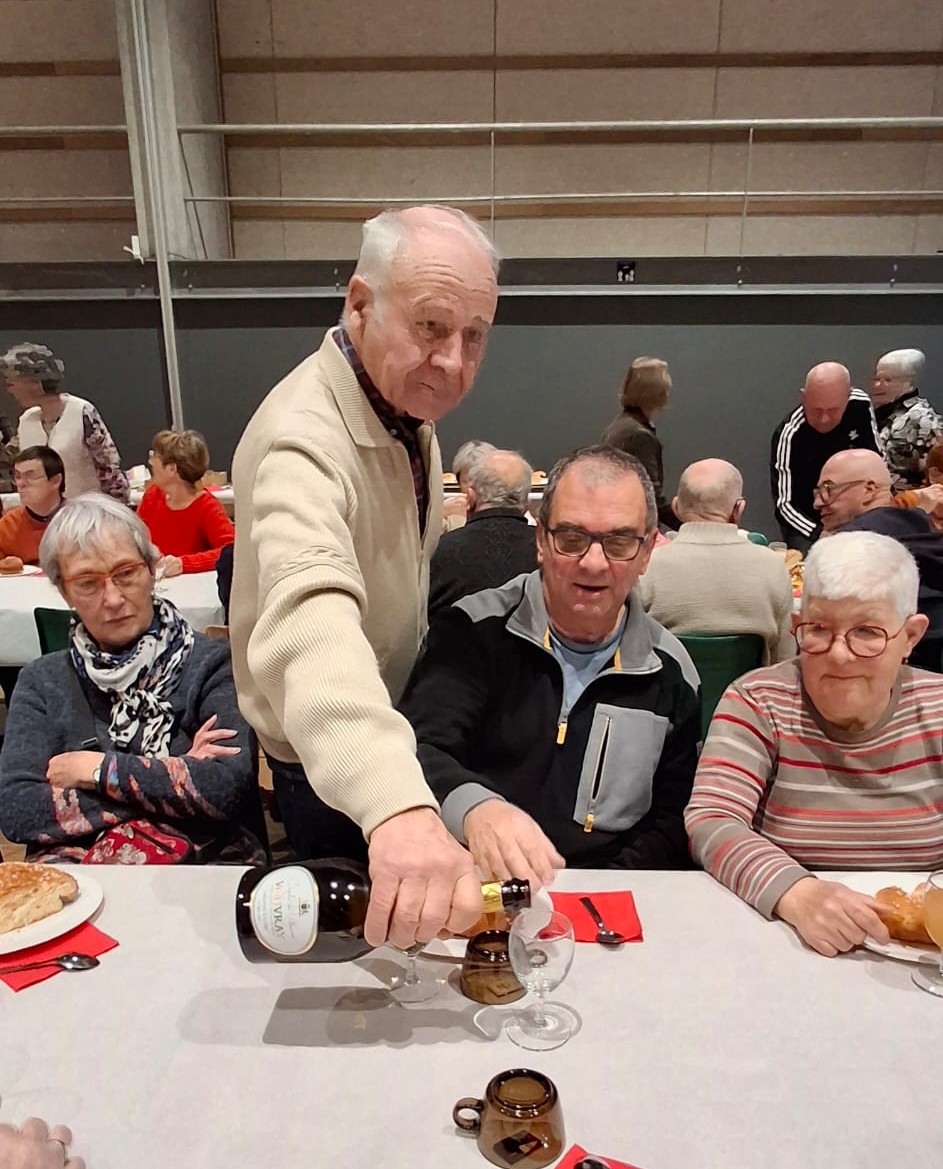 01 26 galette serveurs2