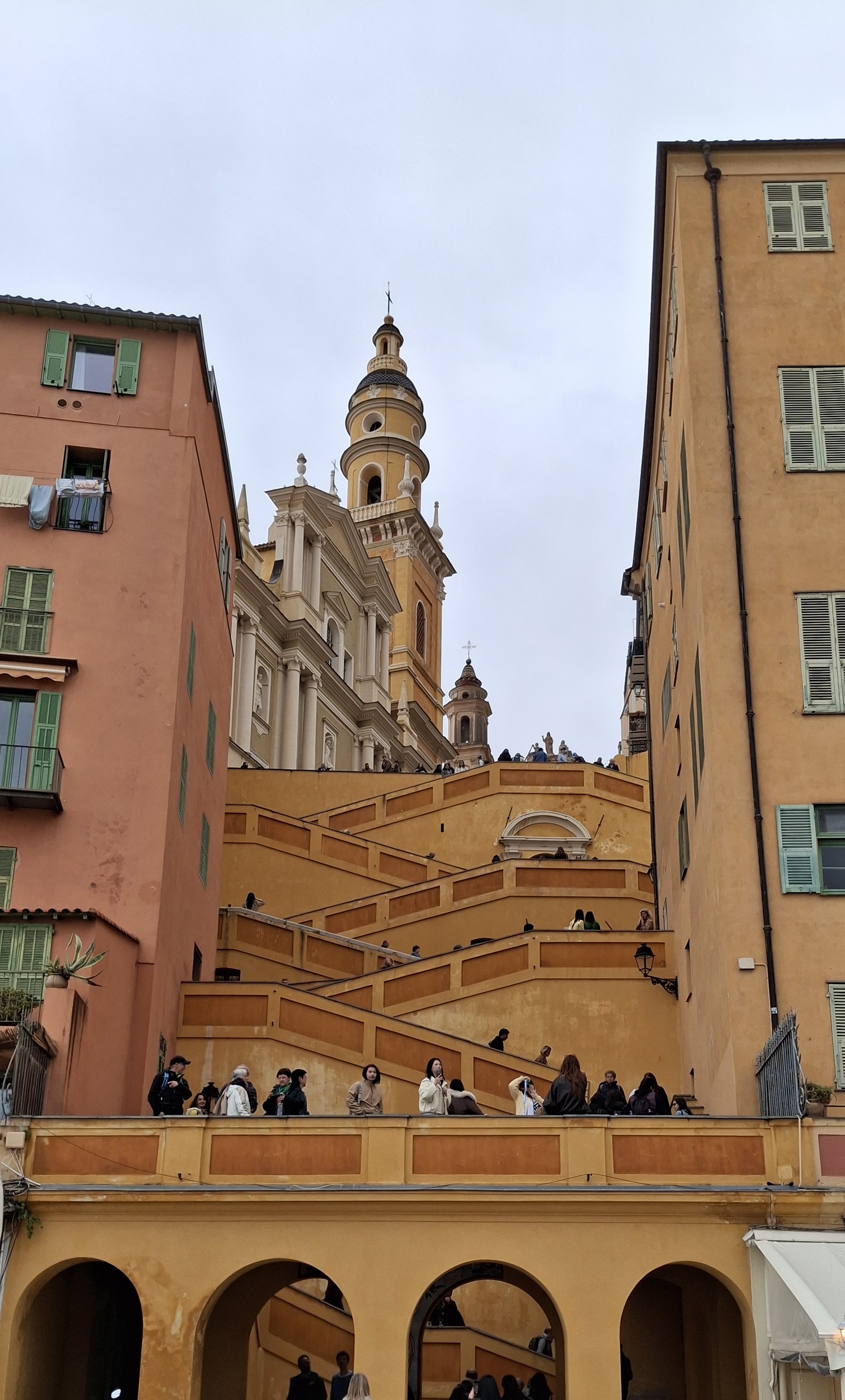 1 Menton 3